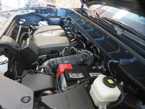 Used 2021 Toyota Highlander XLE AWD/4WD image 64