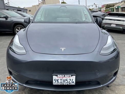 Used 2023 Tesla Model Y Long Range AWD/4WD image 2