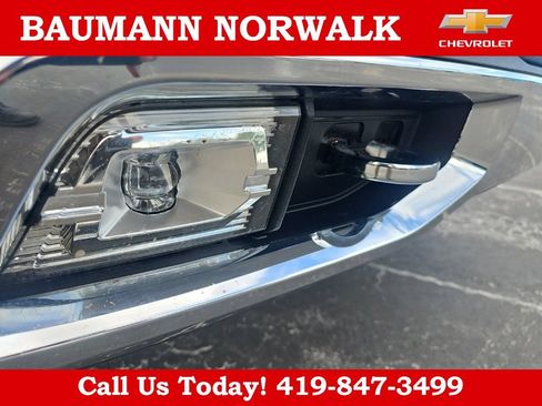 Used 2021 Chevrolet Silverado 1500 High Country w/ Technology Package AWD/4WD image 18