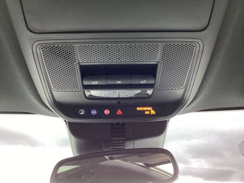 Used 2024 GMC Acadia AT4 w/ Luxury Package image 24