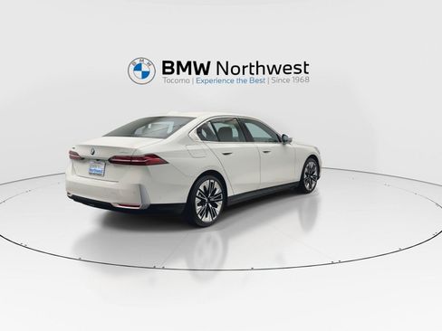 New 2027 BMW 530i xDrive w/ Premium Package AWD/4WD image 3