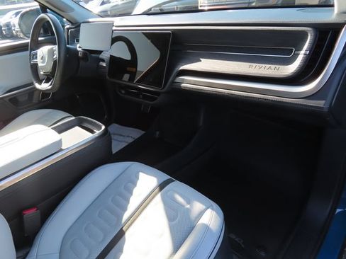 Used 2023 Rivian R1S Adventure AWD/4WD image 39