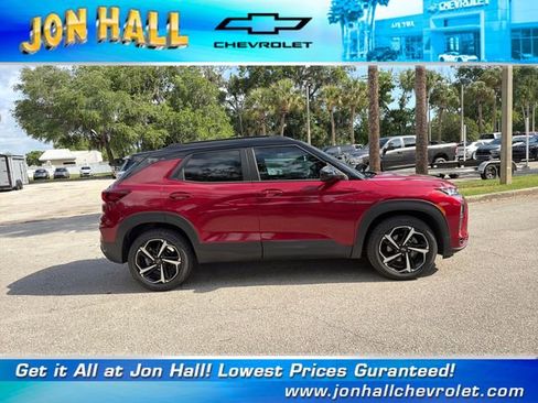 Used 2021 Chevrolet TrailBlazer RS w/ Technology Package FWD image 13