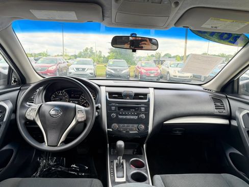 Used 2015 Nissan Altima 2.5 S w/ Power Driver Seat Package FWD image 12