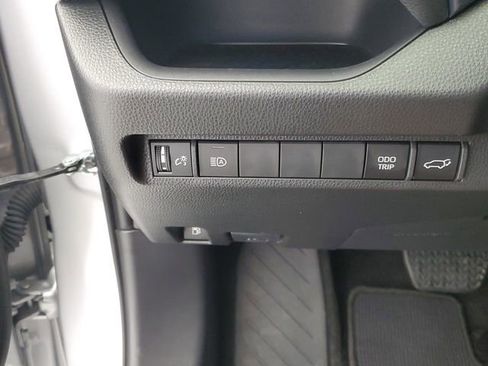 Used 2025 Toyota RAV4 XSE AWD/4WD image 33