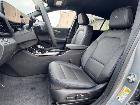 New 2026 Buick Envista Sport Touring w/ Convenience I Package FWD image 15