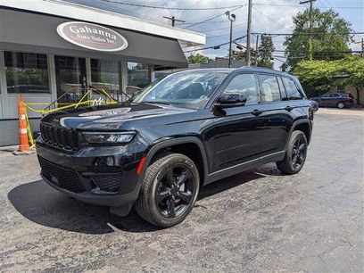 Used 2023 Jeep Grand Cherokee Altitude