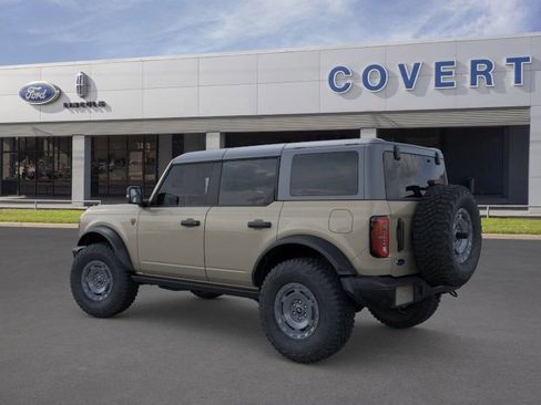 New 2025 Ford Bronco Badlands image 4