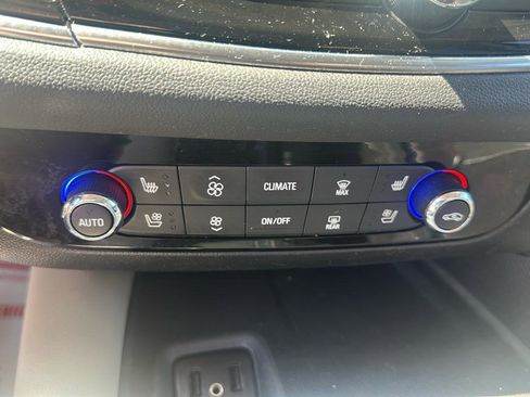 Used 2018 Buick Enclave Premium w/ Experience Buick Package image 18