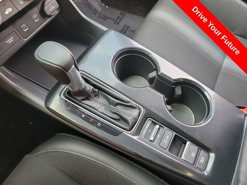 Used 2025 Honda Civic Sport image 13