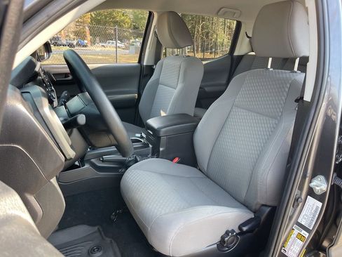 Used 2023 Toyota Tacoma SR w/ SR Convenience Package image 18