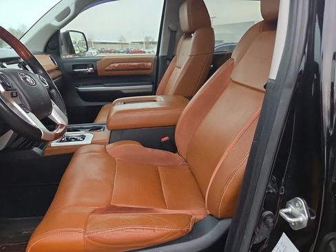 Used 2021 Toyota Tundra 4x4 CrewMax image 14