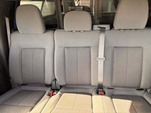 Used 2012 Ford F150 XLT w/ XLT Chrome Pkg image 18