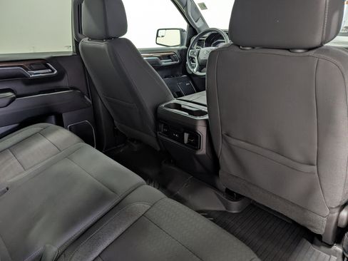Used 2024 Chevrolet Silverado 1500 LT Trail Boss w/ Convenience Package II AWD/4WD image 18