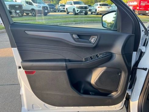 New 2025 Ford Escape Active w/ Cold Weather Package image 12