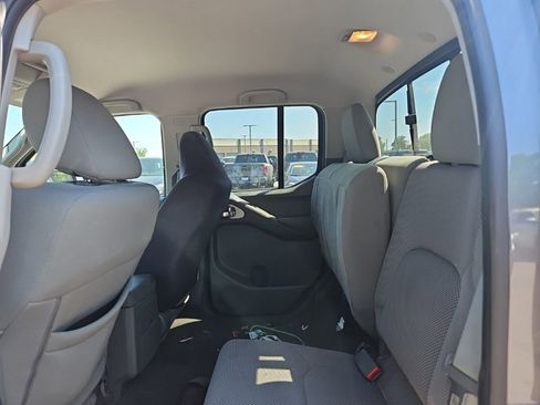 Used 2019 Nissan Frontier SV RWD image 15