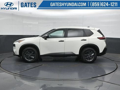 Used 2023 Nissan Rogue S FWD image 7