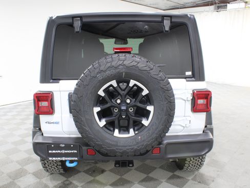 Used 2025 Jeep Wrangler Unlimited Rubicon 4xe w/ Convenience Group AWD/4WD image 28