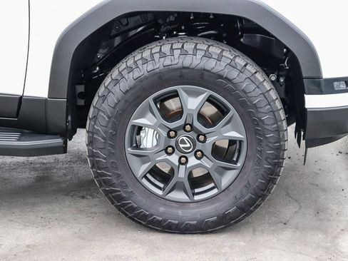 Used 2025 Lexus GX 550 AWD/4WD image 11