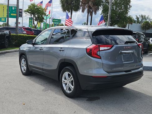 Used 2024 GMC Terrain SLE image 7