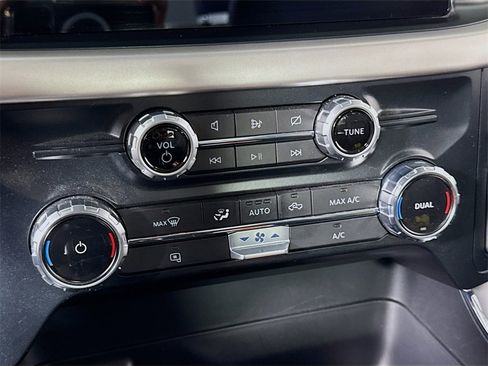 Used 2022 Ford F150 Lightning Pro image 21