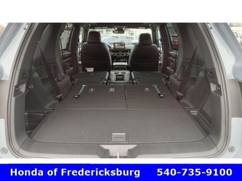 Certified 2025 Honda Pilot Black Edition image 42