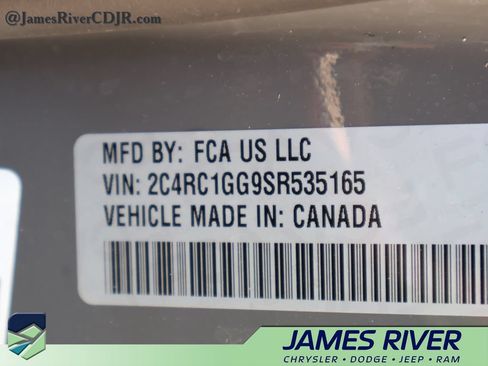 Used 2025 Chrysler Pacifica Limited FWD image 40