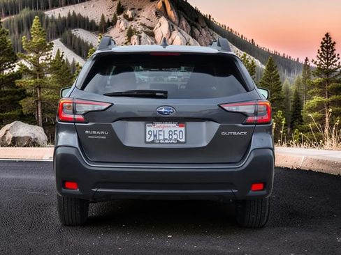 Certified 2025 Subaru Outback Premium AWD/4WD image 6