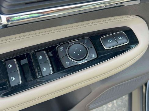 Used 2022 Lincoln Corsair AWD w/ Premium Package image 24