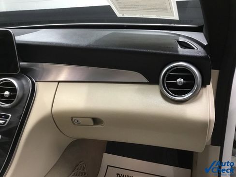 Used 2019 Mercedes-Benz C 300 4MATIC Coupe image 31