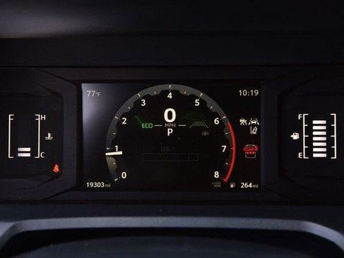 Used 2025 Toyota 4Runner SR5 image 12