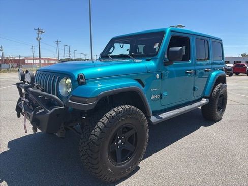 Used 2020 Jeep Wrangler Unlimited Sahara w/ Uconnect 4C Nav & Sound Group AWD/4WD image 7