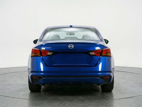 Used 2025 Nissan Altima 2.5 SV image 7