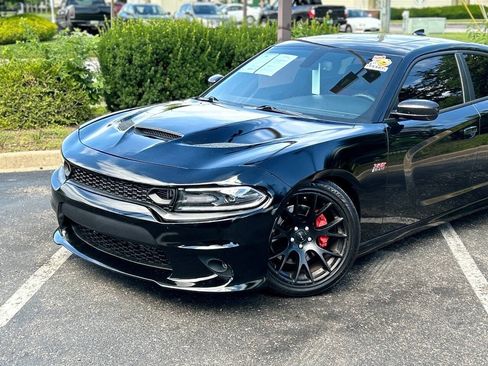 Used 2018 Dodge Charger R/T Scat Pack RWD image 3