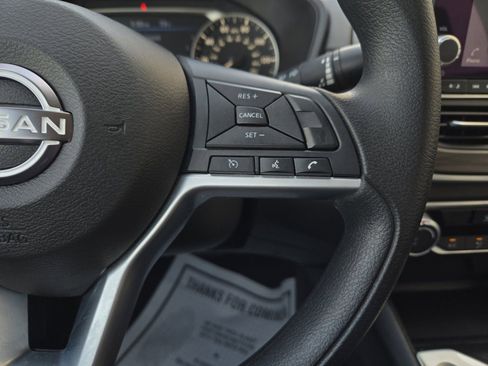 Used 2025 Nissan Altima 2.5 SV FWD image 16