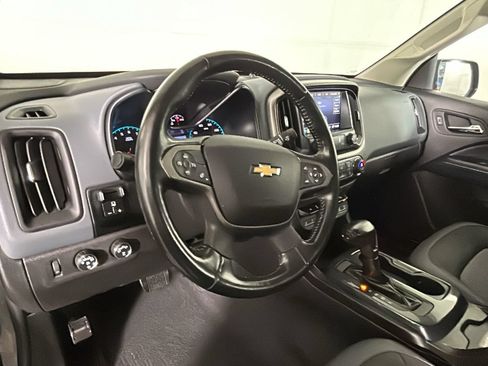Used 2019 Chevrolet Colorado Z71 AWD/4WD image 17