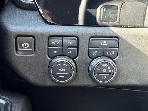Used 2024 Chevrolet Silverado 1500 RST w/ Z71 Off-Road Package AWD/4WD image 12
