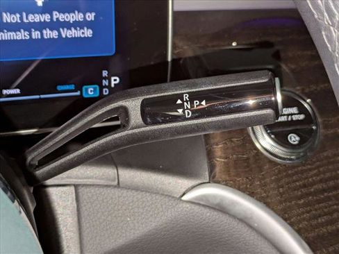 Certified 2025 Mercedes-Benz GLC 300 4MATIC image 15