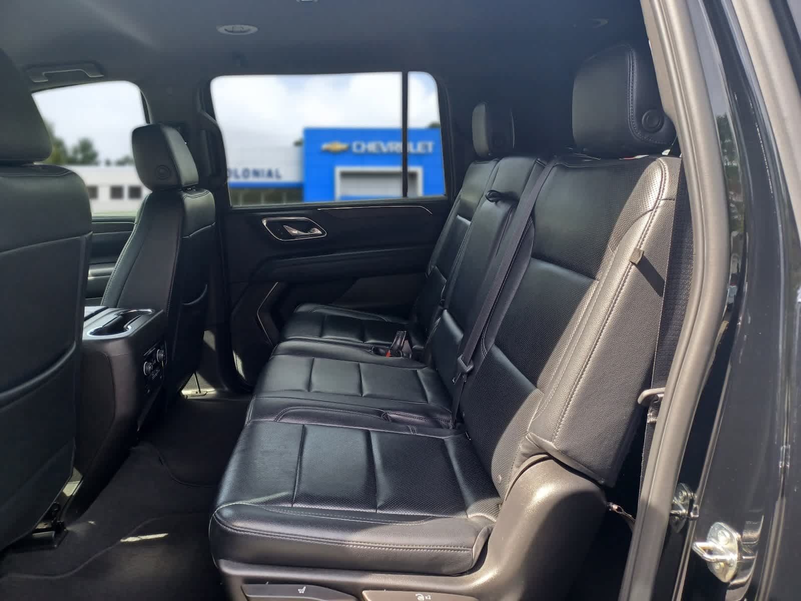 Used 2023 Chevrolet Suburban LS AWD/4WD image 17