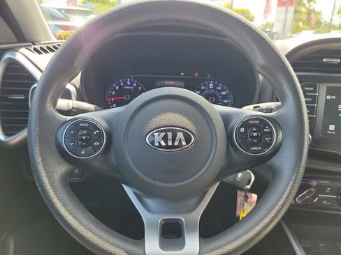 Used 2021 Kia Soul S FWD image 17