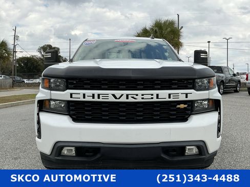 Used 2020 Chevrolet Silverado 1500 Custom w/ Custom Value Package image 8