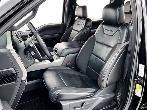 Used 2019 Ford F150 Raptor w/ Equipment Group 802A Luxury AWD/4WD image 31