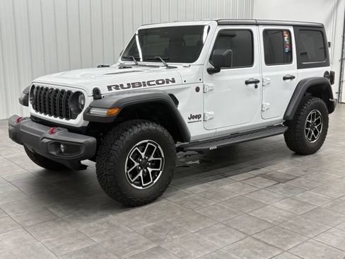 Used 2024 Jeep Wrangler Unlimited Rubicon w/ Technology Group AWD/4WD image 5