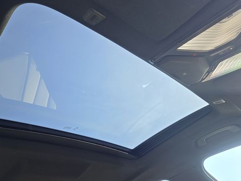 Used 2019 BMW 530i image 25