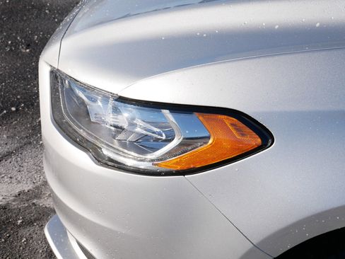 Used 2018 Ford Fusion SE image 16