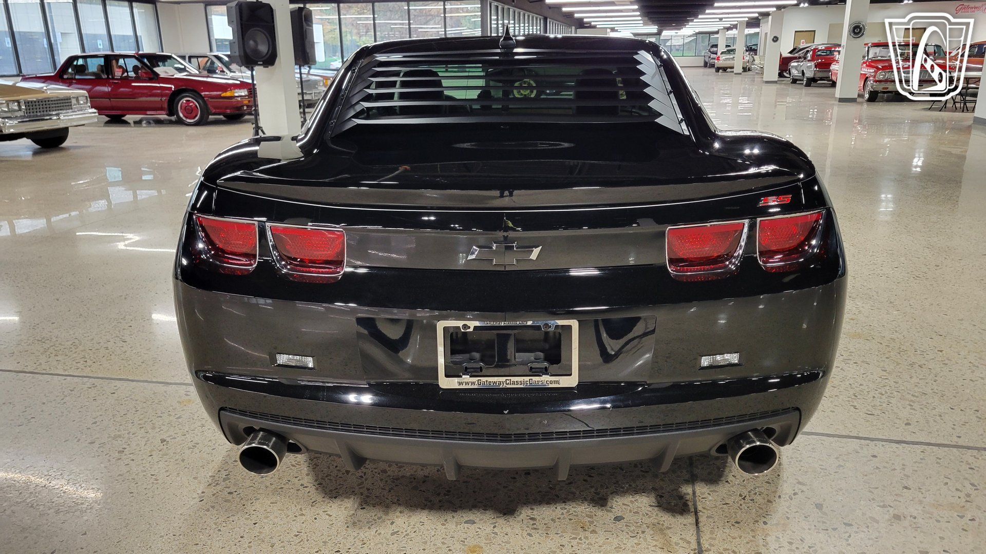 Used 2010 Chevrolet Camaro SS w/ RS Package RWD image 3