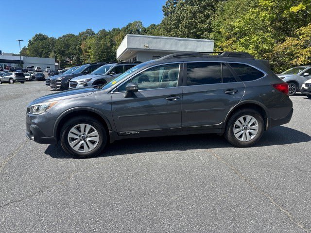Used 2018 Subaru Outback 2.5i Premium AWD/4WD image 3