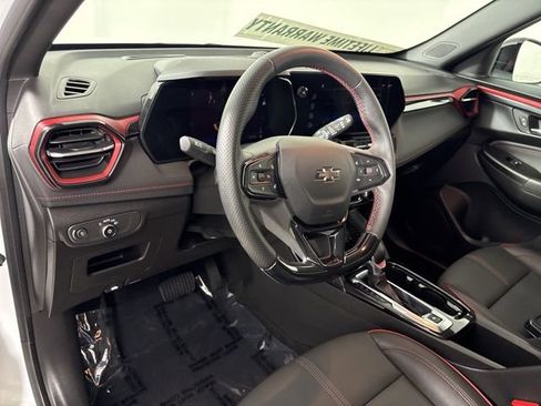 Used 2024 Chevrolet TrailBlazer RS image 22