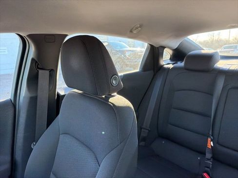 Used 2018 Chevrolet Malibu LT image 47