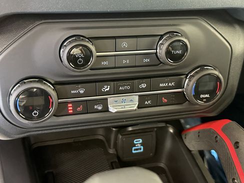 New 2025 Ford Bronco Heritage Edition image 21